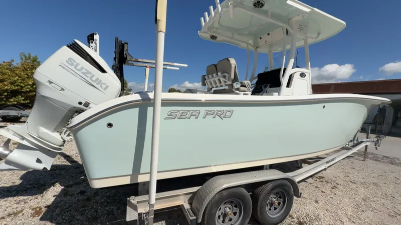 Slide: The Image of Sea Pro 239 DLX 2021 - 27