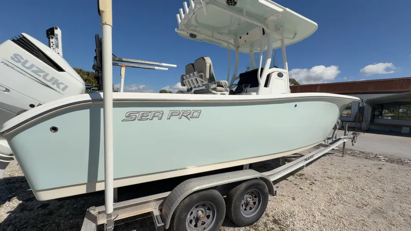 Slide: The Image of Sea Pro 239 DLX 2021 - 32