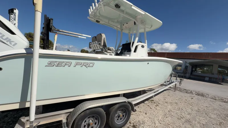 Slide: The Image of Sea Pro 239 DLX 2021 - 33