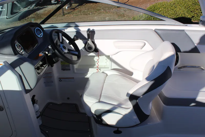 Slide: The Image of Chaparral 23 SSi O/B 2021 - 10