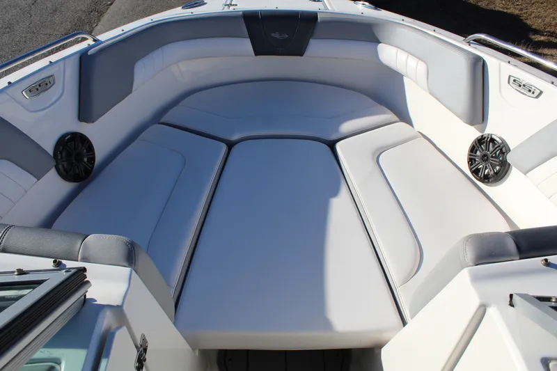 Slide: The Image of Chaparral 23 SSi O/B 2021 - 16