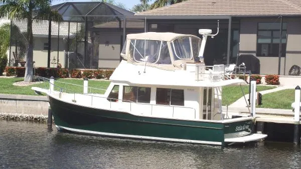 Slide: The Image of Mainship Flybridge Trawler 2006 - 0
