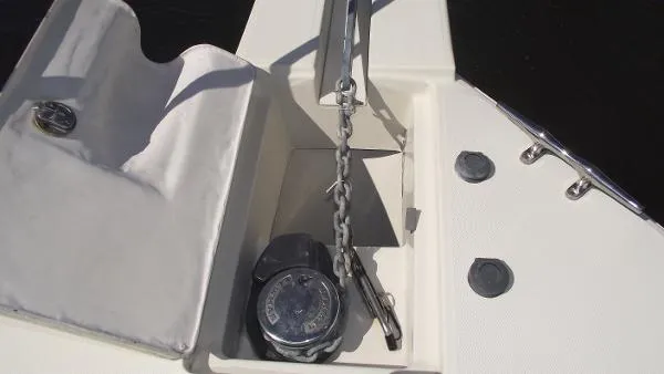 Slide: The Image of Mainship Flybridge Trawler 2006 - 11