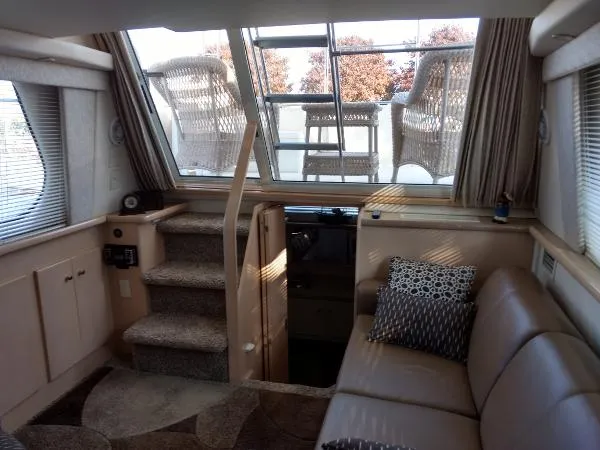 Slide: The Image of Carver Yachts 326 Motor Yacht 2001 - 7