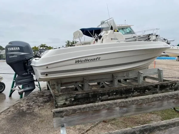 Slide: The Image of Wellcraft 21 Fisherman 2005 - 0