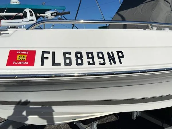 Slide: The Image of Wellcraft 21 Fisherman 2005 - 10