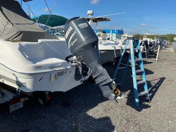 Slide: The Image of Wellcraft 21 Fisherman 2005 - 3