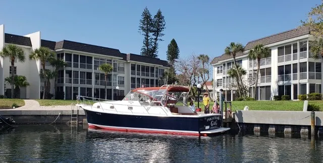 Slide: The Image of Mainship Pilot 2003 - 1