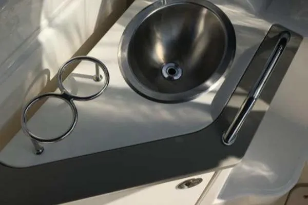 Slide: The Image of Sea Ray 240 Sundancer 2008 - 9