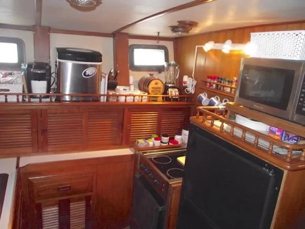 Slide: The Image of Island Trader Motor Sailer 1984 - 9