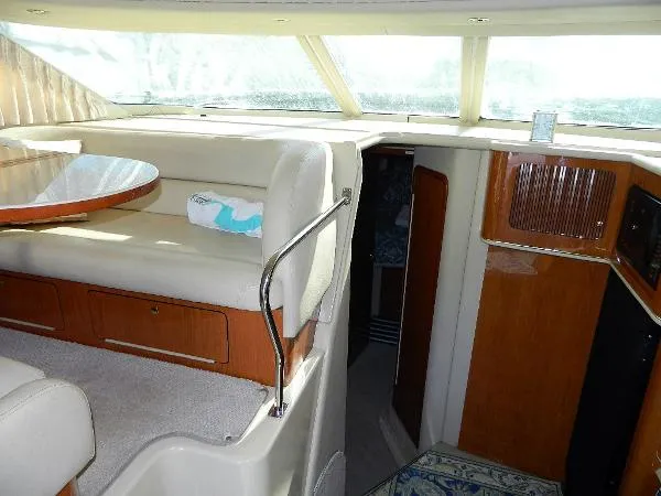 Slide: The Image of Sea Ray Sedan Bridge 2000 - 11