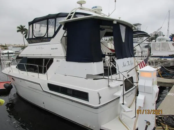 Slide: The Image of Carver Yachts 36 Aft Cabin 1991 - 0