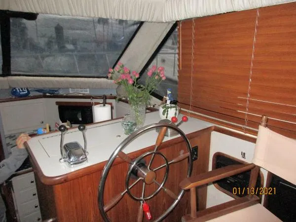 Slide: The Image of Carver Yachts 36 Aft Cabin 1991 - 1