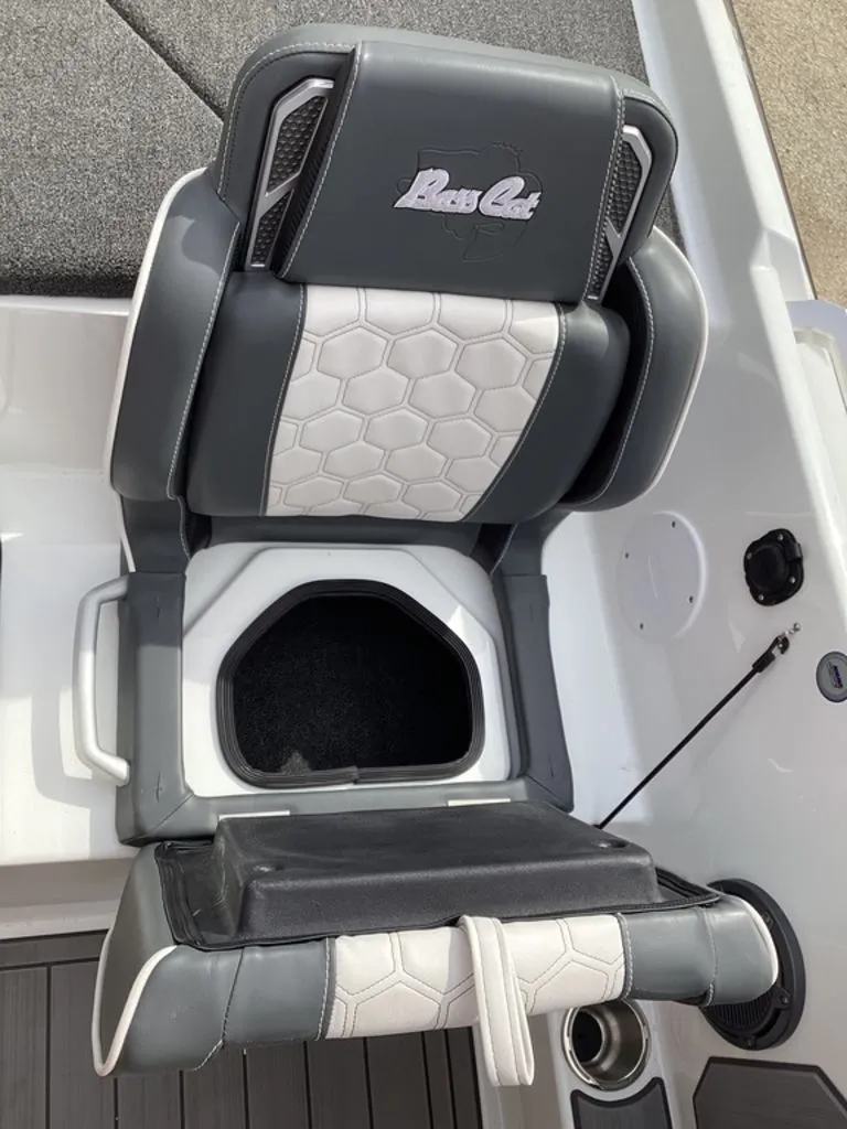 Slide: The Image of Bass Cat Jaguar STS 2026 - 36