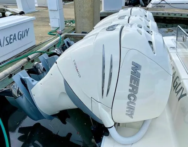 Slide: The Image of SeaVee 340Z 2019 - 4