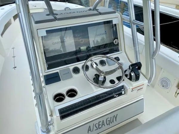 Slide: The Image of SeaVee 340Z 2019 - 6