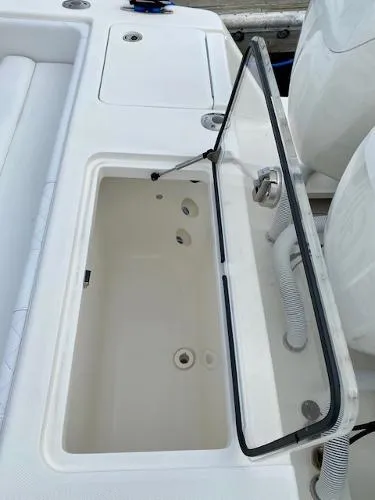 Slide: The Image of SeaVee 340Z 2019 - 9