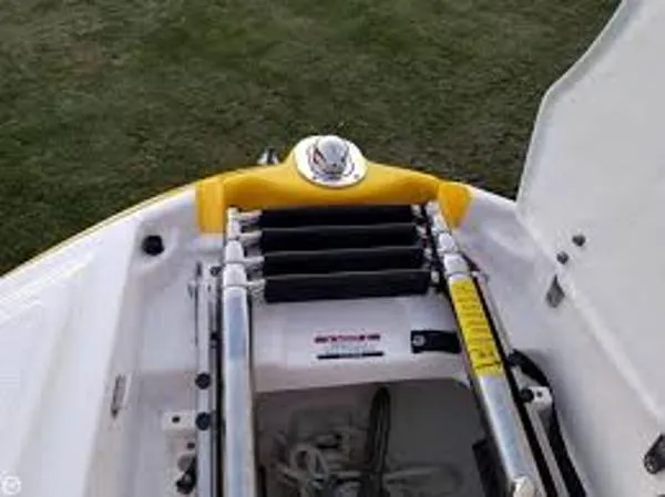 Slide: The Image of Chaparral 223VRX 2015 - 4