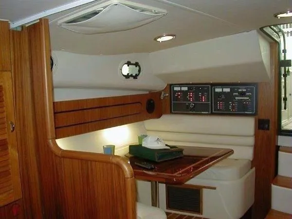 Slide: The Image of Pursuit 34 Express 2001 - 1