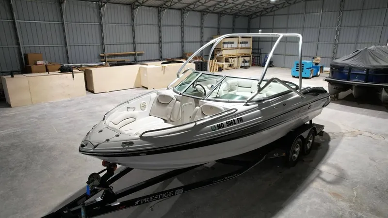 Slide: The Image of Crownline Boats 226 LS 2005 - 10