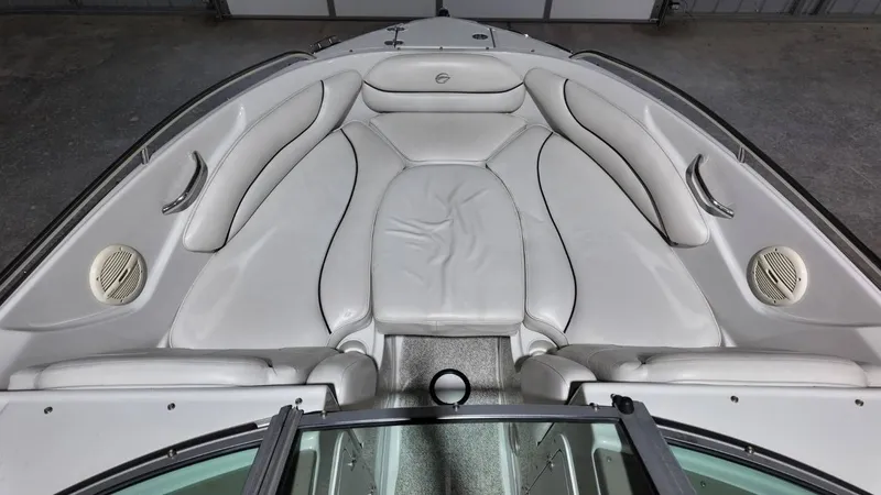 Slide: The Image of Crownline Boats 226 LS 2005 - 12