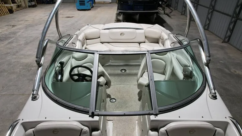 Slide: The Image of Crownline Boats 226 LS 2005 - 15