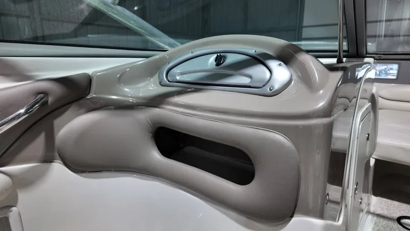 Slide: The Image of Crownline Boats 226 LS 2005 - 28