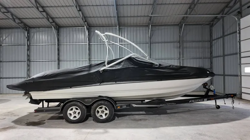 Slide: The Image of Crownline Boats 226 LS 2005 - 37