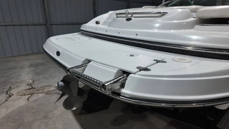 Slide: The Image of Crownline Boats 226 LS 2005 - 4