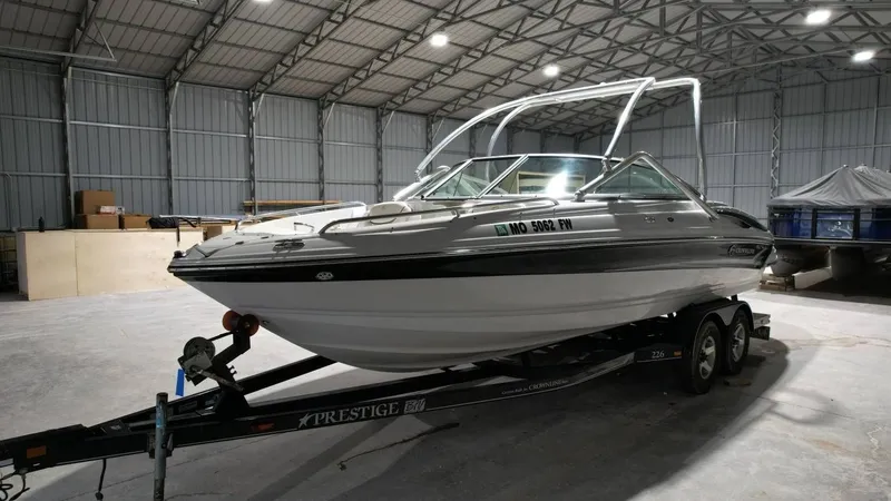 Slide: The Image of Crownline Boats 226 LS 2005 - 9