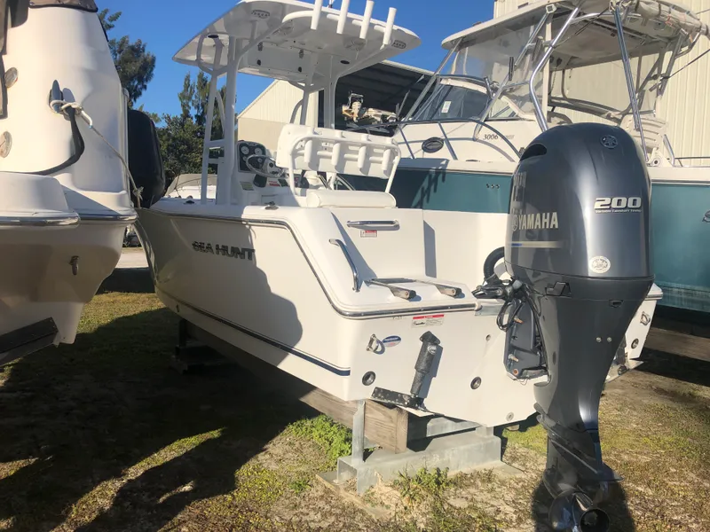 Slide: The Image of Sea Hunt Triton 225 2014 - 2