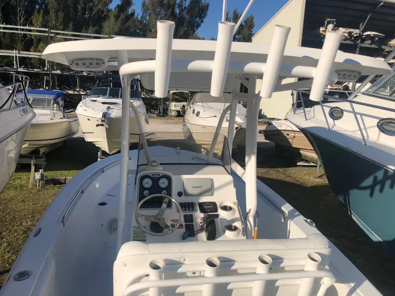 Slide: The Image of Sea Hunt Triton 225 2014 - 4