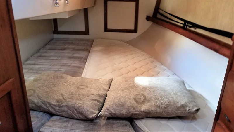 Slide: The Image of Island Packet 38 1990 - 10