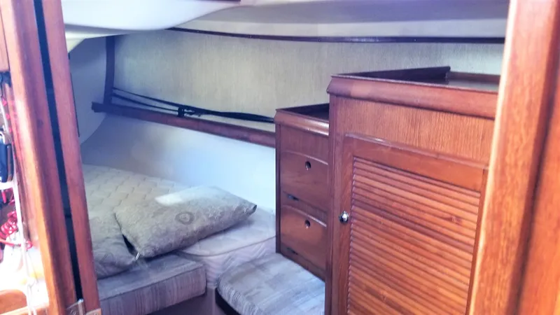 Slide: The Image of Island Packet 38 1990 - 11