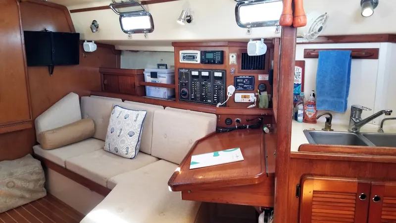 Slide: The Image of Island Packet 38 1990 - 7