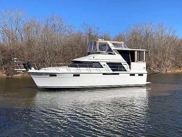 Slide: The Image of Carver Yachts 4207 Aft Cabin 1988 - 2