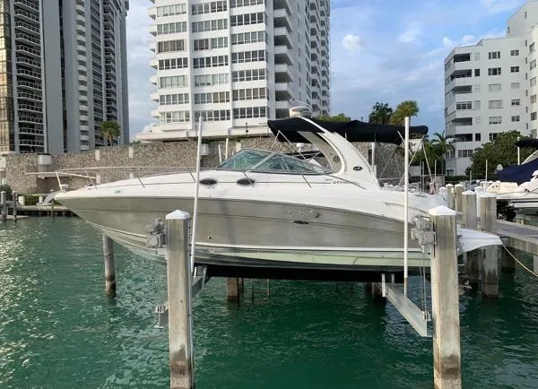 Slide: The Image of Sea Ray 300 Sundancer 2006 - 0