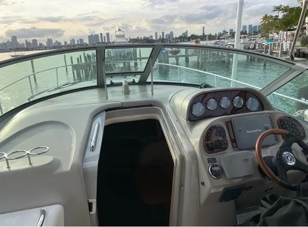 Slide: The Image of Sea Ray 300 Sundancer 2006 - 7