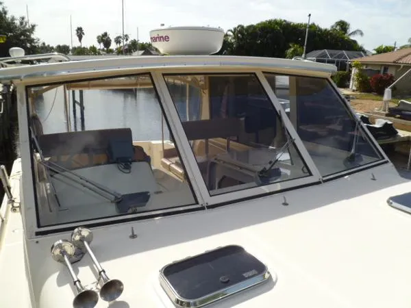 Slide: The Image of Mainship Pilot House Sedan 2007 - 6