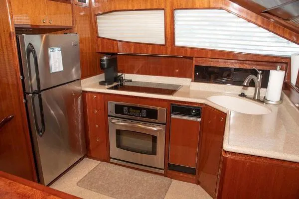 Slide: The Image of Hampton 60 Motor Yacht 2007 - 10