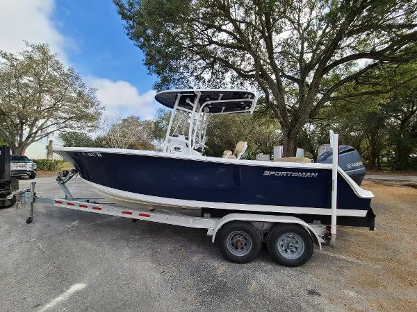 Slide: The Image of Sportsman Heritage 231 Center Console 2017 - 0