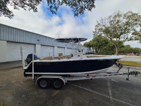 Slide: The Image of Sportsman Heritage 231 Center Console 2017 - 1