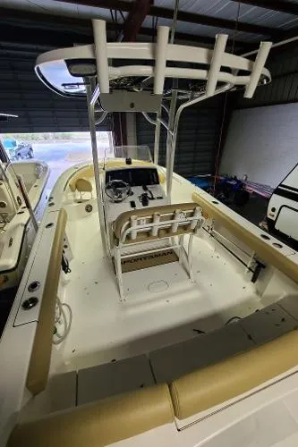 Slide: The Image of Sportsman Heritage 231 Center Console 2017 - 11