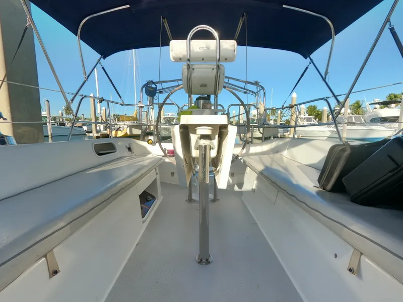 Slide: The Image of Catalina 36 MkII 2005 - 6