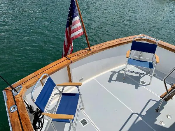 Slide: The Image of Cape Dory 30 Flybridge 1990 - 6