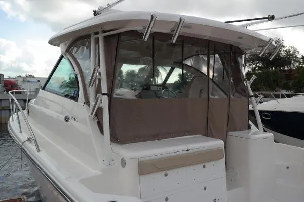 Slide: The Image of Pursuit OS 345 Offshore 2016 - 3