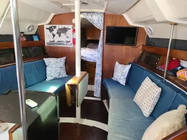 Slide: The Image of Hunter 35 legend 1988 - 6