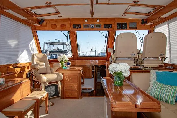 Slide: The Image of Grand Banks Eastbay 54SX 2003 - 4
