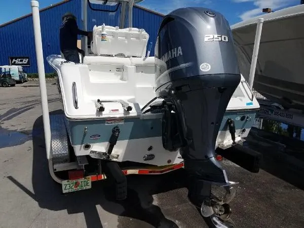 Slide: The Image of Sea Hunt 235 SXS SE(Special Edition) 2019 - 3