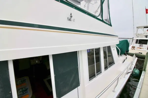 Slide: The Image of Mainship 430 Trawler 2002 - 7